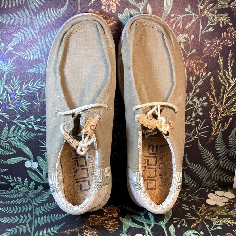 Mens hey dude shoes size 12